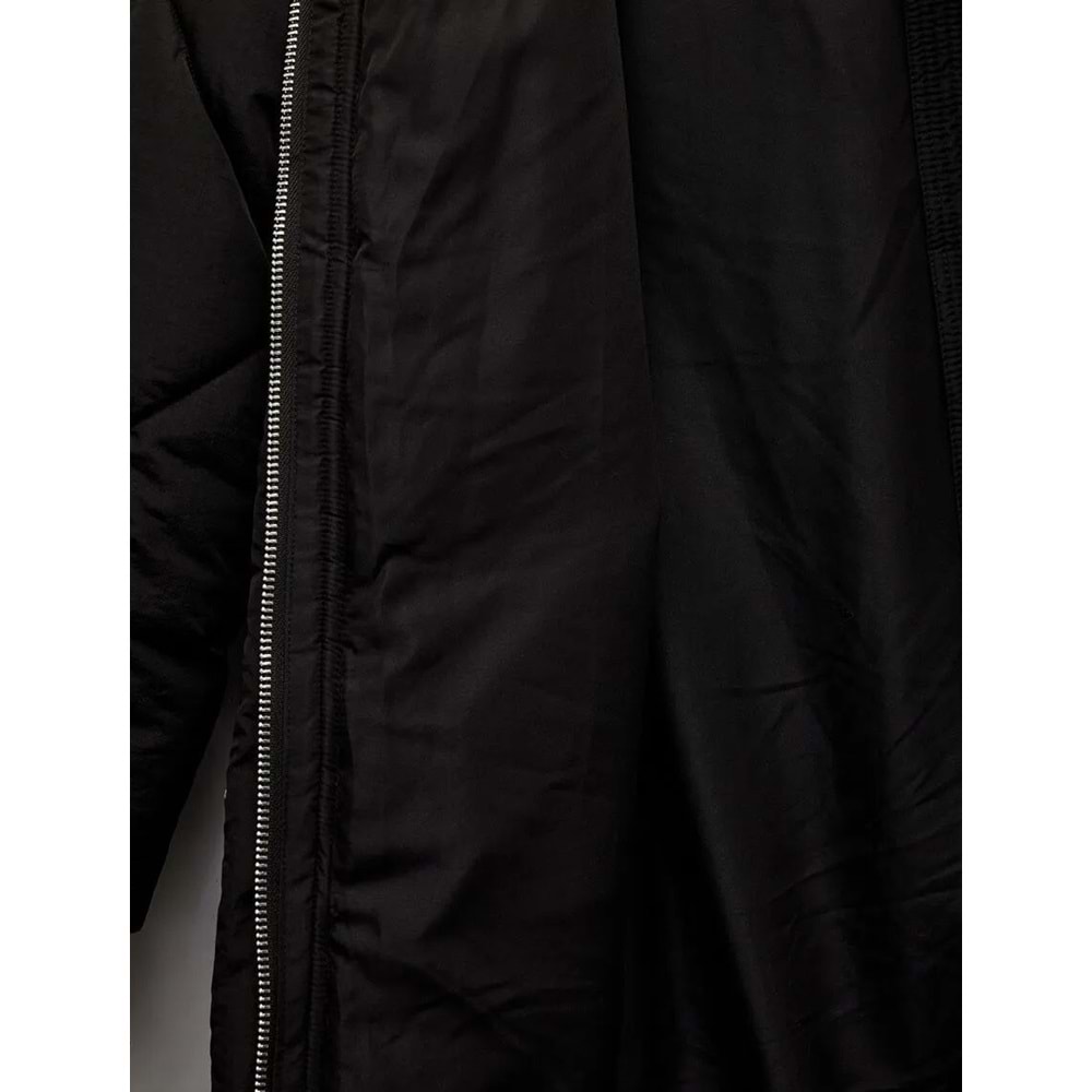 Kadın Giyim Kapüşonlu Fermuarlı Uzun Kollu Su İtici Ekstra Uzun Kapitone Oversize Şişme Anorak Mont - KOTON - 6WAK00011EW - SİYAH - 34