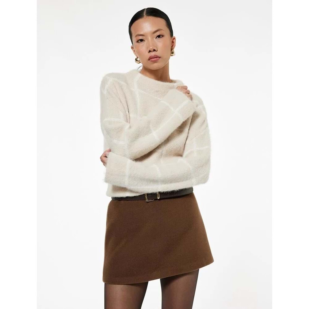 Kadın Giyim Uzun Kollu Dik Yaka Kareli Triko Peluş Kazak - KOTON - 6WAK90073HT - EKRU EKOSE - M