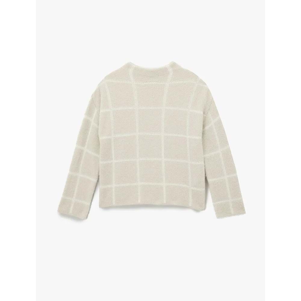 Kadın Giyim Uzun Kollu Dik Yaka Kareli Triko Peluş Kazak - KOTON - 6WAK90073HT - EKRU EKOSE - M