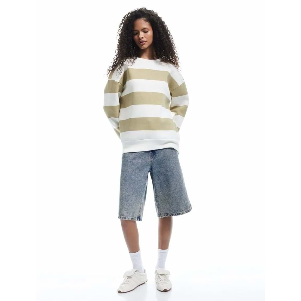Kadın Giyim Üç İplik Şardonlu Çizgili Bisiklet Yaka Oversize Sweatshirt - KOTON - 6WAL10223IK - HAKİ ÇİZGİLİ - XS