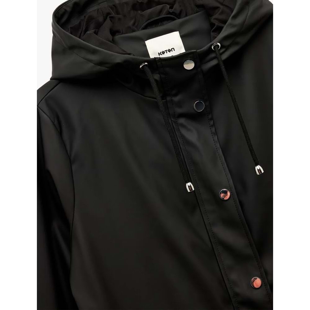 Kadın Giyim Cepli Beli Bağlamalı Uzun Kollu Fermuarlı Kapüşonlu Yağmurluk - KOTON - 6WAK00007EW - SİYAH - 34