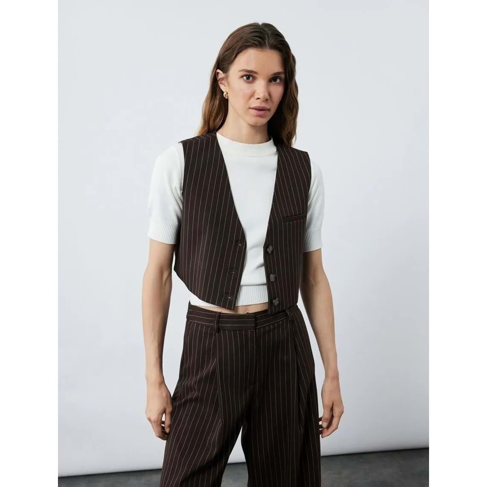 Kadın Giyim Kolsuz Cepli V Yaka Düğmeli Crop Yelek - KOTON - 6WAK20011PW - KAHVERENGİ ÇİZGİLİ - 36