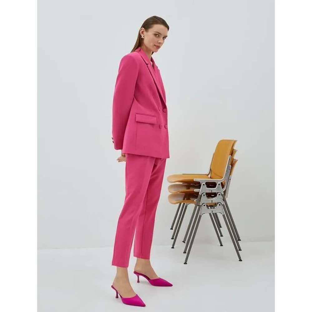 Kadın Giyim Basic Cigarette Kumaş Pantolon Pileli Cepli 3SAK40066UW Pembe