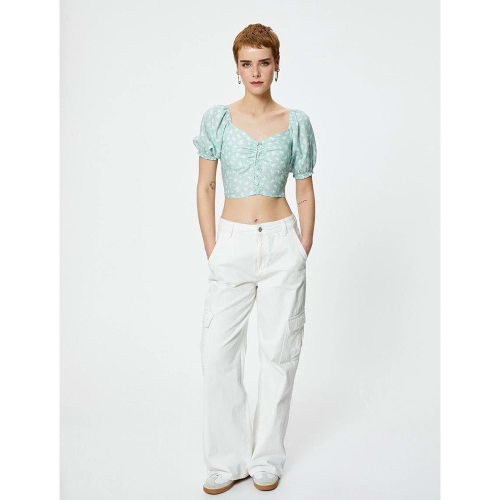 Balon Kol Crop Bluz Çiçekli Düğmeli V Yaka Viskoz Kumaş - KOTON - 4SAL60014IW - YEŞİL DESENLİ - 40