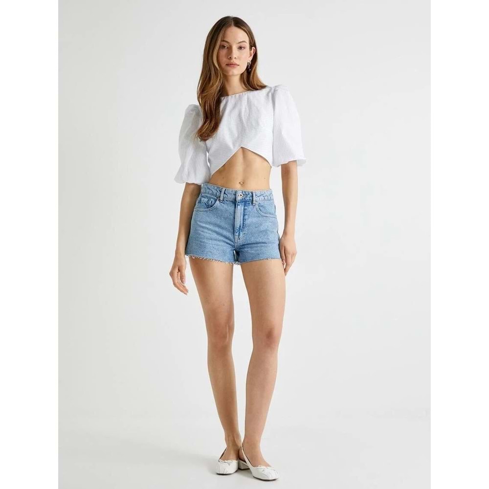Koton X Tuba Ünsal - Balon Kol Crop Bluz Arkası Pencere Detaylı Fiyonklu - KOTON - 4SAK60491UW - MAVİ ÇİZGİLİ - 38