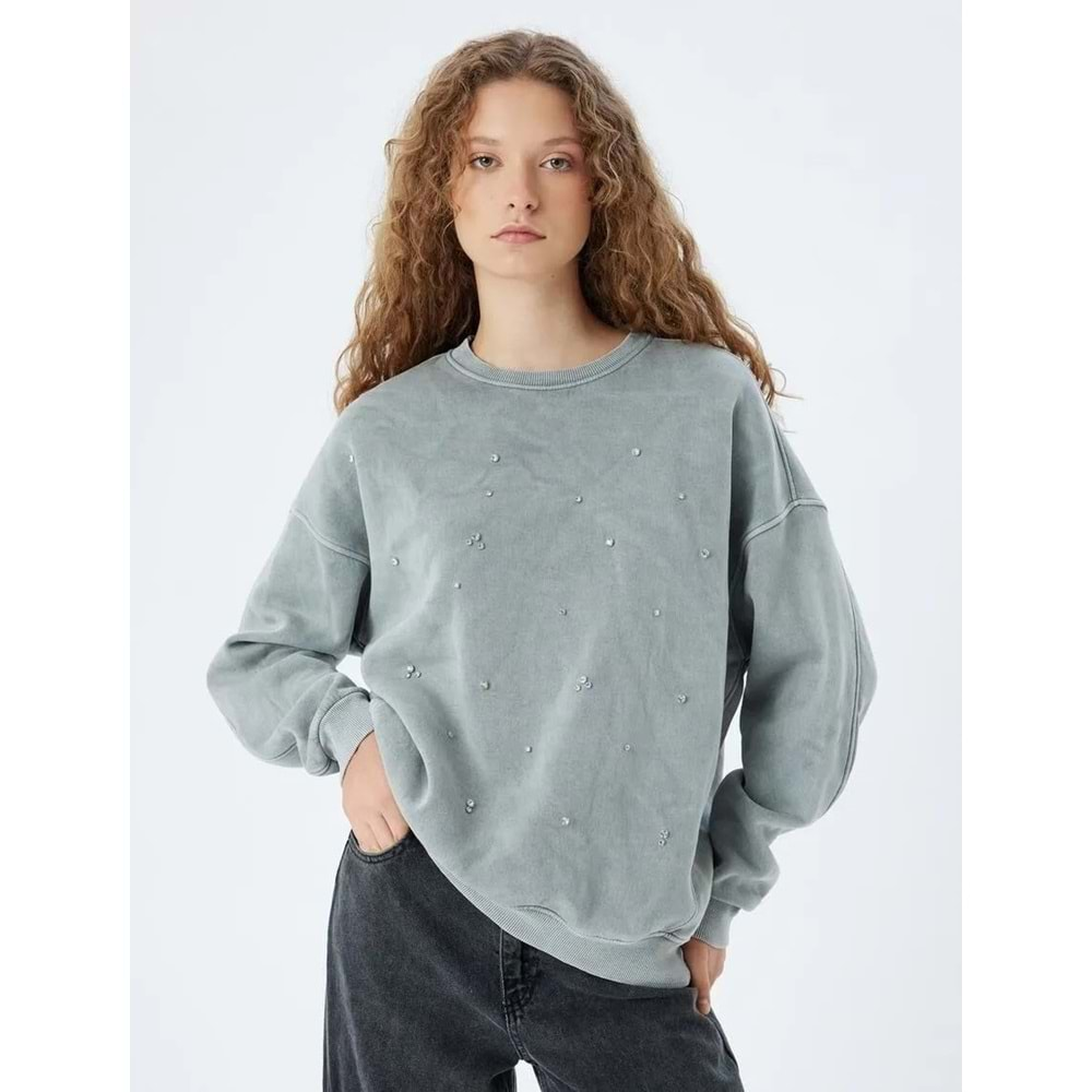 Oversize Sweatshirt Bisiklet Yaka Taş Detaylı Yıkamalı