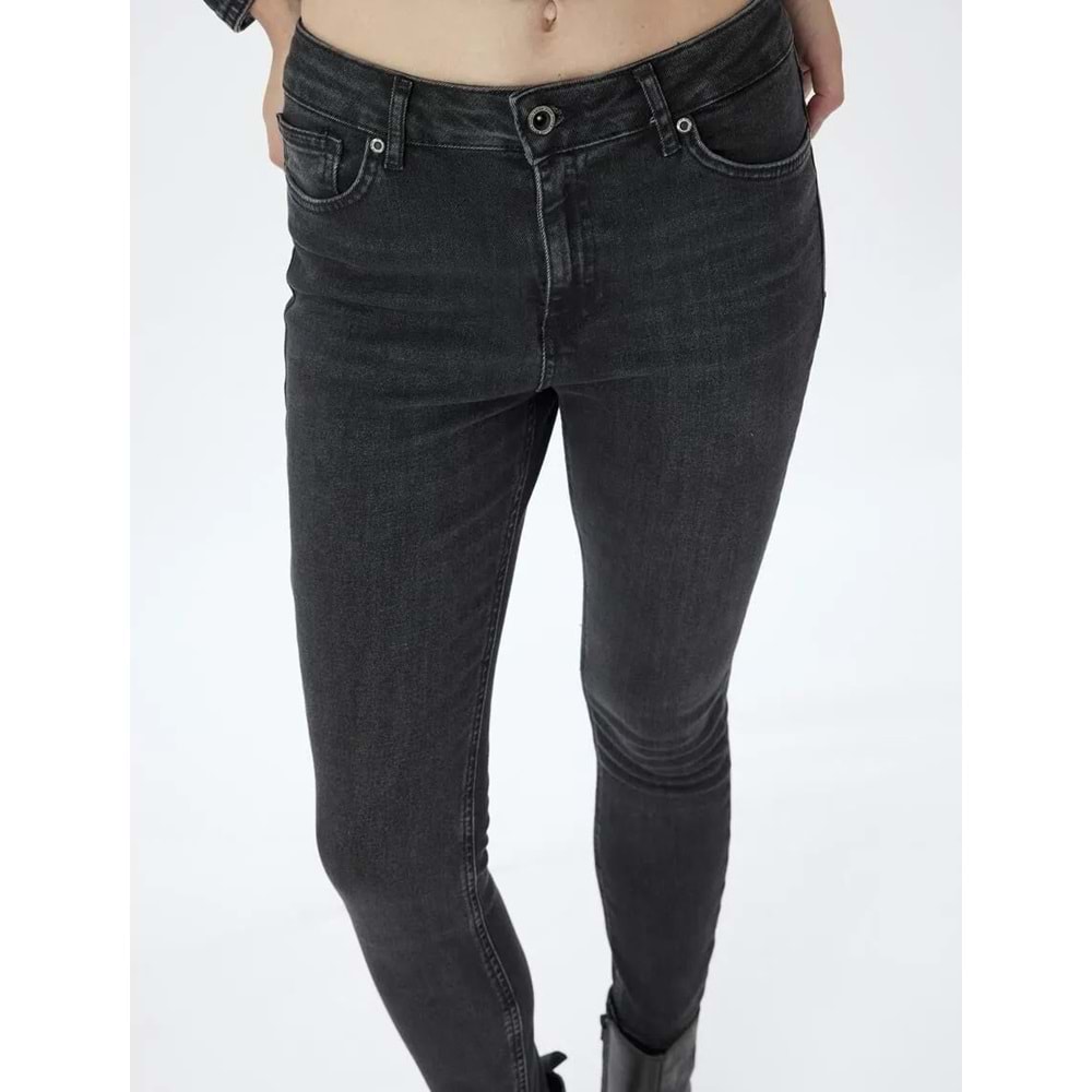Kadın Giyim Yüksek Bel Kot Pantolon Dar Paça Push Up - Skinny Push Up Fit Jean 5WAL40052MD - KOTON - 5WAL40052MD - SİYAH - 26/32