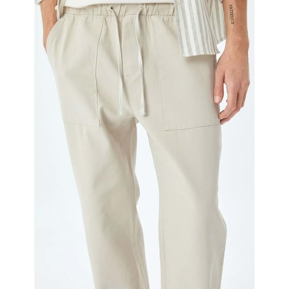 Beli Bağcıklı Cep Detaylı Pamuklu Chino Pantolon 5SAM40023HW