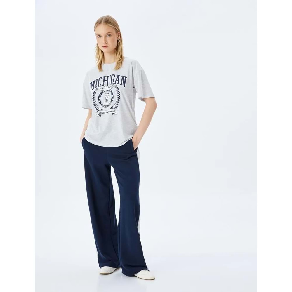 Kolej Baskılı Bisiklet Yaka Kısa Kollu Rahat Kalıp Tişört 5SAL10033IK