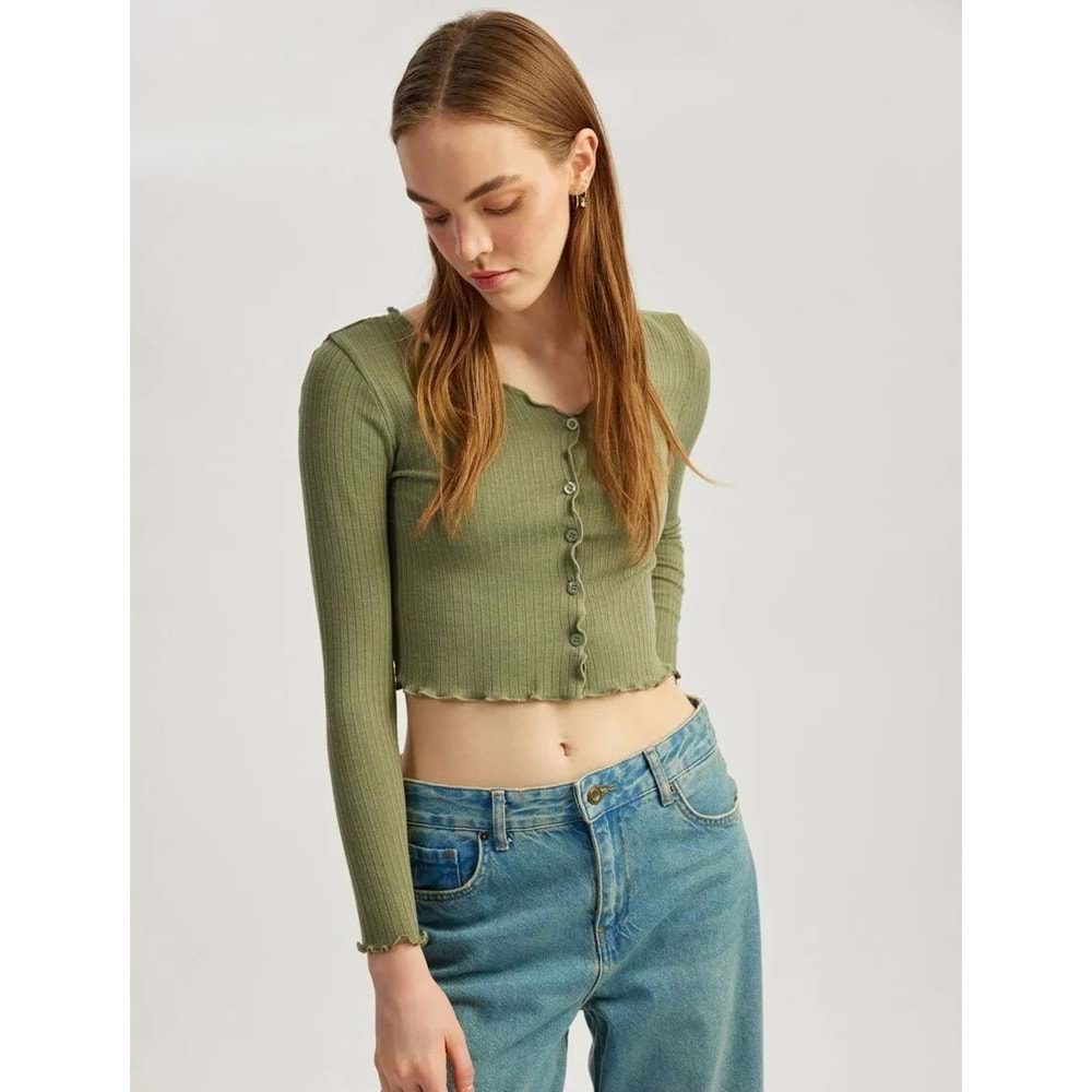 Düğmeli Uzun Kollu Bisiklet Yaka Crop Slim Fit Tişört 5SAL10583IK - KOTON - HAKİ - L