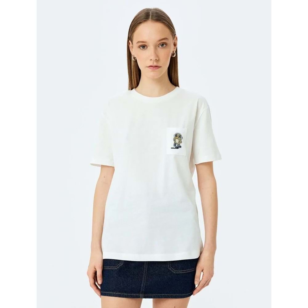 Cep Detaylı Nakışlı Kısa Kollu Bisiklet Yaka Tişört 5SAL10232IK