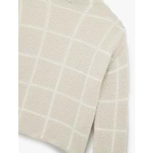 Kadın Giyim Uzun Kollu Dik Yaka Kareli Triko Peluş Kazak - KOTON - 6WAK90073HT - EKRU EKOSE - M