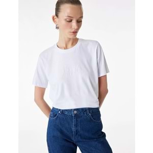 Kadın Giyim Pamuklu Kısa Kollu Bisiklet Yaka Kabartma Baskı Detaylı Tişört - KOTON - 6SAK50056EK - BEYAZ - XXL