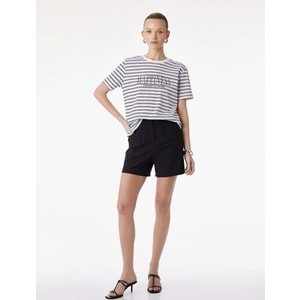 Kadın Giyim Pamuklu Kısa Kollu Bisiklet Yaka Baskılı Taşlı Çizgili Tişört - KOTON - 6SAK50071EK - SİYAH ÇİZGİLİ - S