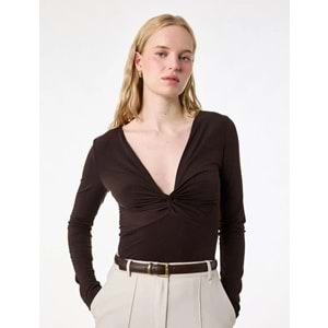 Kadın Giyim Sandy Kumaş Slim Fit Uzun Kollu Düğüm Detaylı V Yaka Tişört - KOTON - 6SAK50207EK - KAHVERENGİ - M