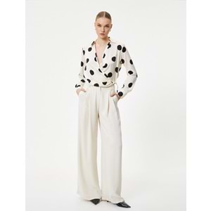 Puantiyeli Bluz Anvelop Aksesuar Detaylı Uzun Kollu - KOTON - 4SAK60091UW - EKRU DESENLİ - 40