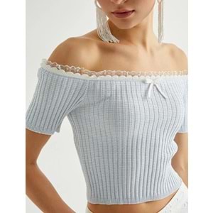 Koton X Sibil Çetinkaya - Omzu Açık Bluz Fiyonk ve Dantel Detaylı İnce Triko - KOTON - 4SAK90191HT - MAVİ ÇİZGİLİ - XL