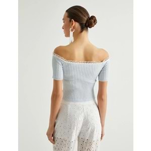 Koton X Sibil Çetinkaya - Omzu Açık Bluz Fiyonk ve Dantel Detaylı İnce Triko - KOTON - 4SAK90191HT - MAVİ ÇİZGİLİ - XL