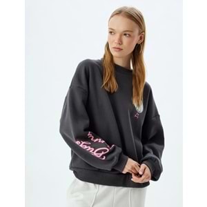 Bugs Bunny Oversize Sweatshirt Bisiklet Yaka Arkası Baskılı Lisanslı