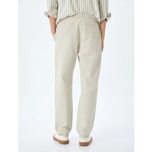Beli Bağcıklı Cep Detaylı Pamuklu Chino Pantolon 5SAM40023HW