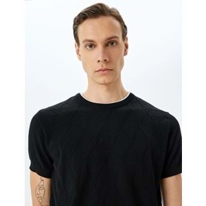 Geometrik Dokulu Kısa Kollu Pamuklu Triko Kazak 5SAM70010HT