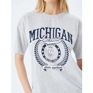 Kolej Baskılı Bisiklet Yaka Kısa Kollu Rahat Kalıp Tişört 5SAL10033IK