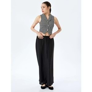 V Yaka Düğmeli Slim Fit Crop Triko Yelek 5SAL90013IK - KOTON - SİYAH ÇİZGİLİ - L