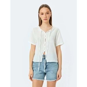 V Yaka Kısa Kollu Düğmeli Bağcıklı Yaka Gömlek 5SAL60063IW