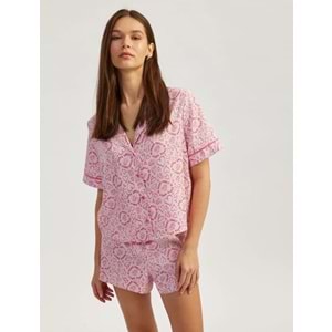 Kısa Kollu Emily in Paris Lisanslı Kalpli Saten Pijama Üstü 5SLK50037MW - KOTON - PEMBE - 34