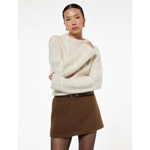 Kadın Giyim Uzun Kollu Dik Yaka Kareli Triko Peluş Kazak 6WAK90073HT