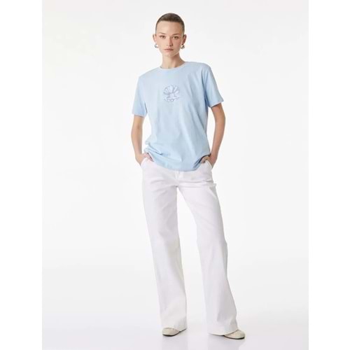 Kadın Giyim Pamuklu Kısa Kollu Bisiklet Yaka Deniz Kabuğu Baskılı Tişört 6SAK50054EK