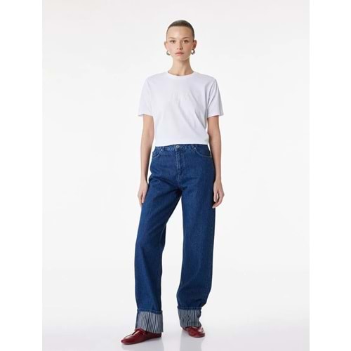 Kadın Giyim Pamuklu Kısa Kollu Bisiklet Yaka Kabartma Baskı Detaylı Tişört 6SAK50056EK