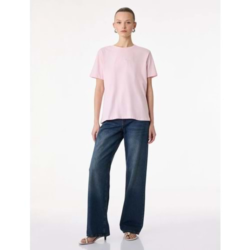 Kadın Giyim Pamuklu Bisiklet Yaka İşleme Detaylı Kısa Kollu Tişört 6SAK50057EK