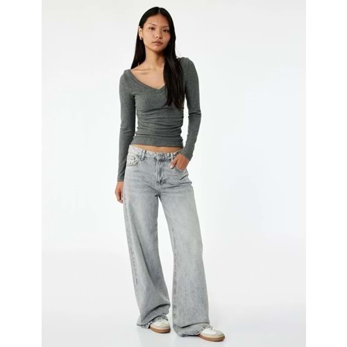 Kadın Giyim Viskon Karışımlı Slim Fit V Yaka Drape Detaylı Uzun Kollu Tişört