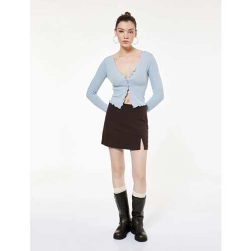 Kadın Giyim V Yaka Düğmeli Fırfırlı Kaşkorse Viskon Karışımlı Uzun Kollu Tişört