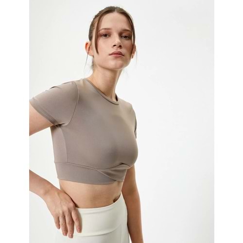 Spor Crop Tişört Kısa Kollu Bisiklet Yaka Asimetrik Kesim Slim Fit 4SAK10175NK