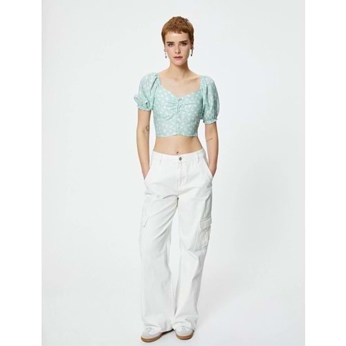 Balon Kol Crop Bluz Çiçekli Düğmeli V Yaka Viskoz Kumaş - KOTON - 4SAL60014IW - YEŞİL DESENLİ - 40