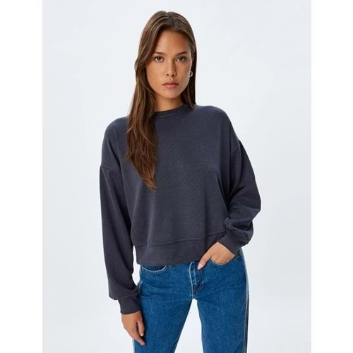 Basic Sweatshirt Uzun Kollu Bisiklet Yaka 5WAK10063EK