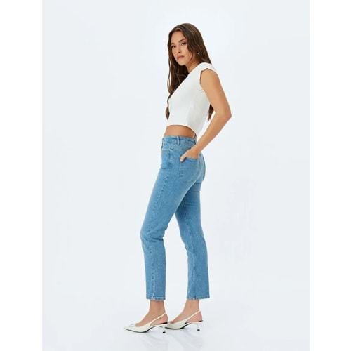Düz Paça Düğmeli Kot Pantolon - Slim Straight Fit Jean 5SAL40056MD