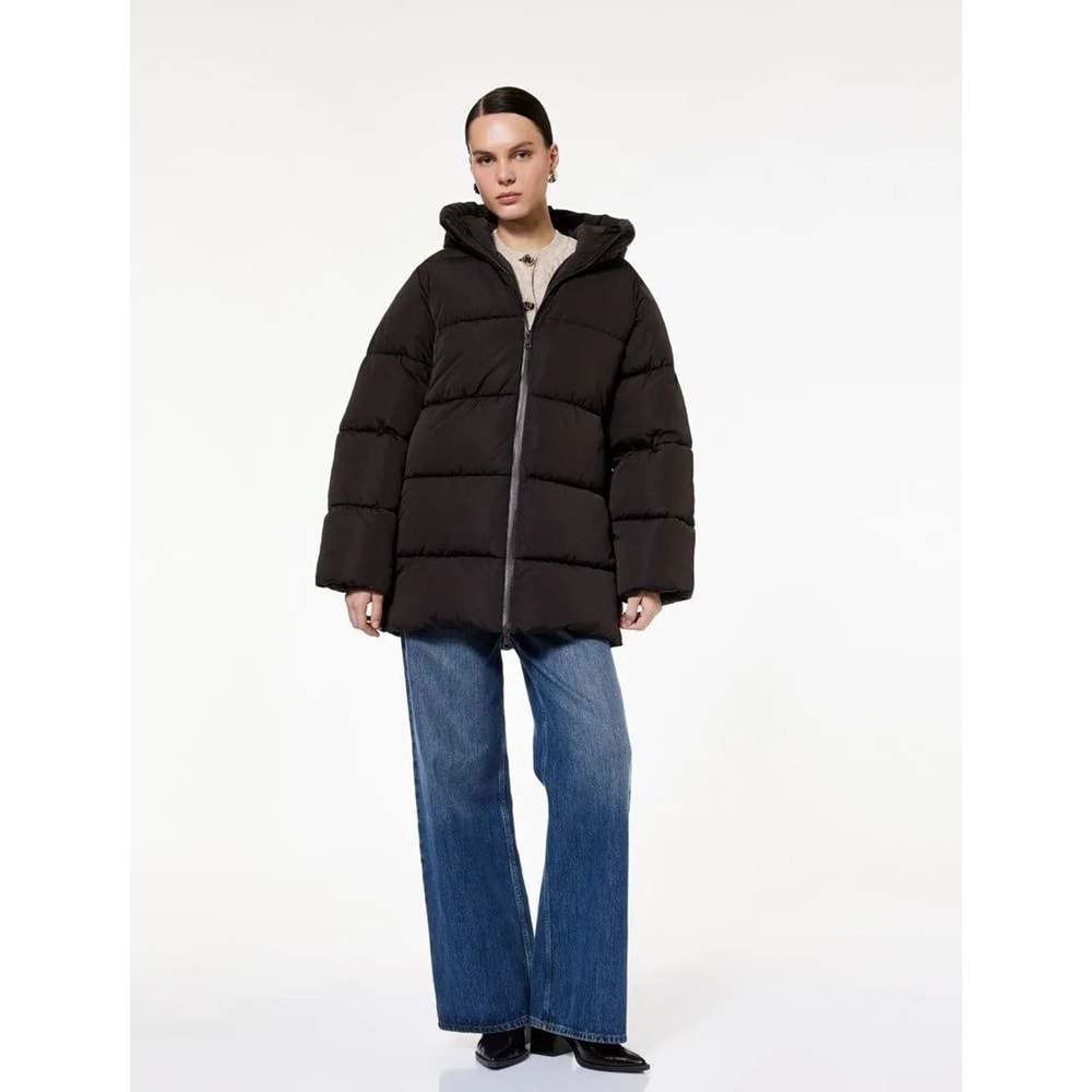 Kadın Giyim Fermuarlı Uzun Kollu Su İtici Kapüşonlu Oversize Şişme Mont - KOTON - 6WAK00220EW - KAHVERENGİ - 34