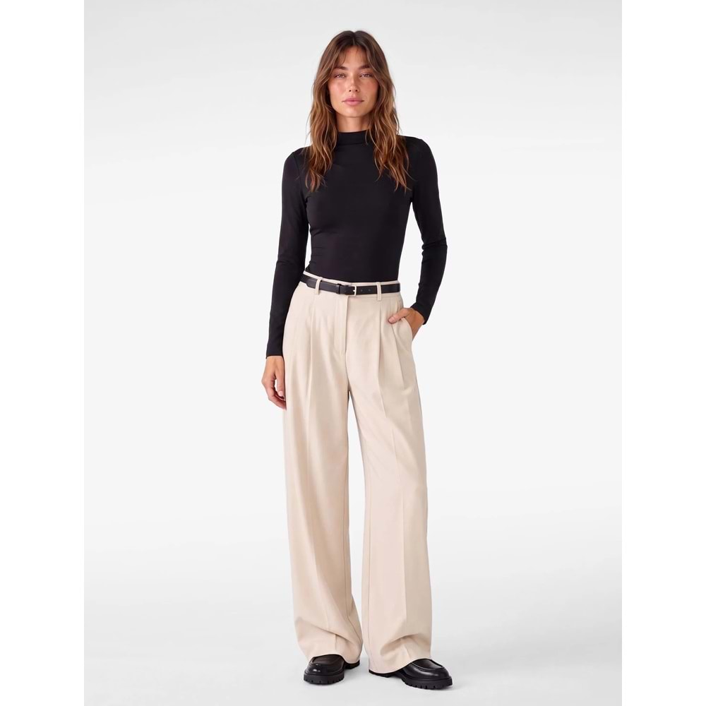 Drape Detaylı Hafif Dik Yaka Bodysuit 7WAK80008EK - KOTON - SİYAH - XS