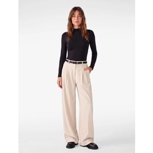 Drape Detaylı Hafif Dik Yaka Bodysuit 7WAK80008EK - KOTON - SİYAH - XS
