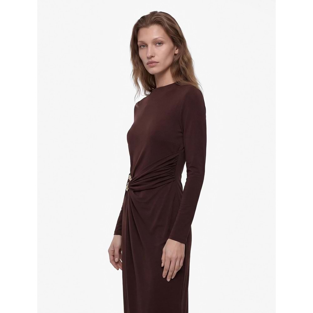 Metal Aksesuarlı Slim Fit Maxi Elbise 7WAK80008FK - KOTON - KAHVERENGİ - XS
