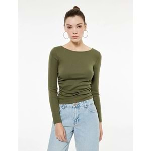 Kadın Giyim Pamuklu Slim Fit Kayık Yaka Drapeli Uzun Kollu Tişört - KOTON - 6WAL10195IK - HAKİ - M