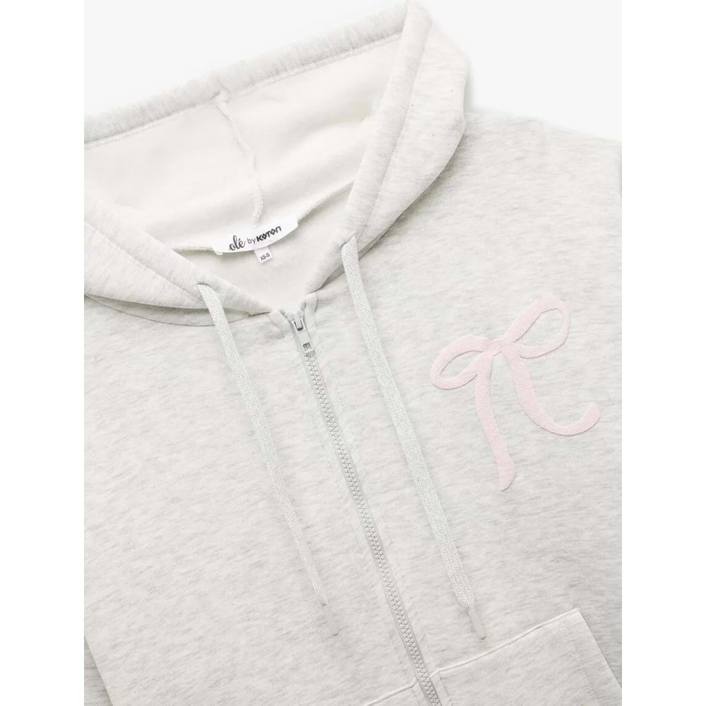 Kadın Giyim Şardonlu Kanguru Cepli Kapüşonlu Fiyonklu Arkası Baskılı Fermuarlı Oversize Sweatshirt - KOTON - 6WAL10228IK - KAR MELANJ - M-L