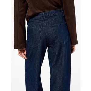 Kadın Giyim Pamuklu Rahat Kalıp Düz Paça Taşlı Jean Pantolon - Loose Straight Fit Jean - KOTON - 6WAL40147MD - KOYU İNDİGO - 25/32