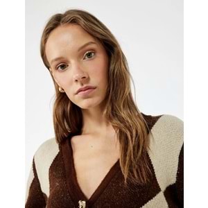 Kadın Giyim V Yaka Uzun Kollu Baklava Desenli Triko Hırka - KOTON - 6WAL90080HT - KAHVERENGİ DESENLİ - M