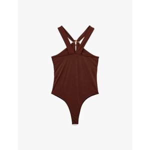 Kadın Giyim Metal Aksesuarlı Boyundan Çapraz Askılı Kolsuz Çıtçıtlı Body - KOTON - 6WAL30042IK - KAHVERENGİ - XS