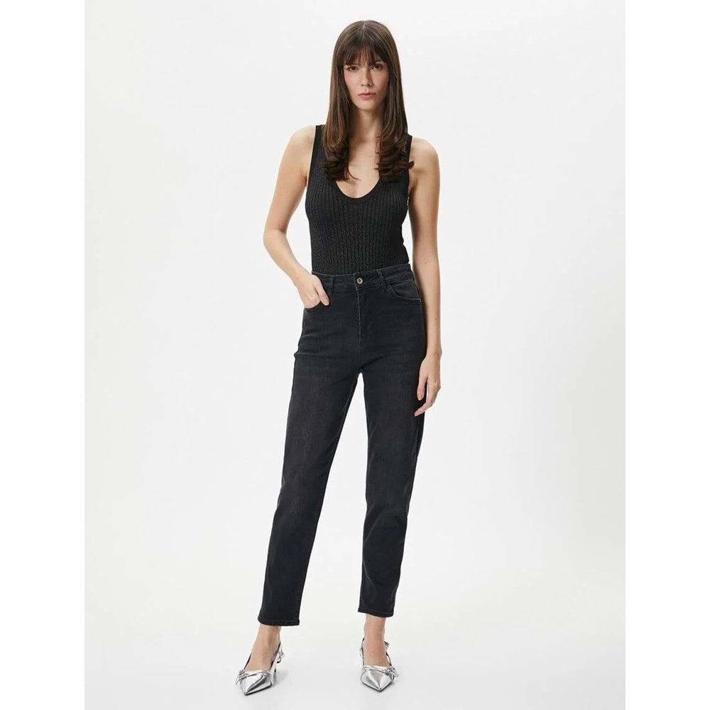 Yüksek Bel Mom Kot Pantolon Esnek Cepli Dar Kalıp Pamuklu - Slim Mom Jean - KOTON - 4SAL40025MD - SİYAH - 28/32