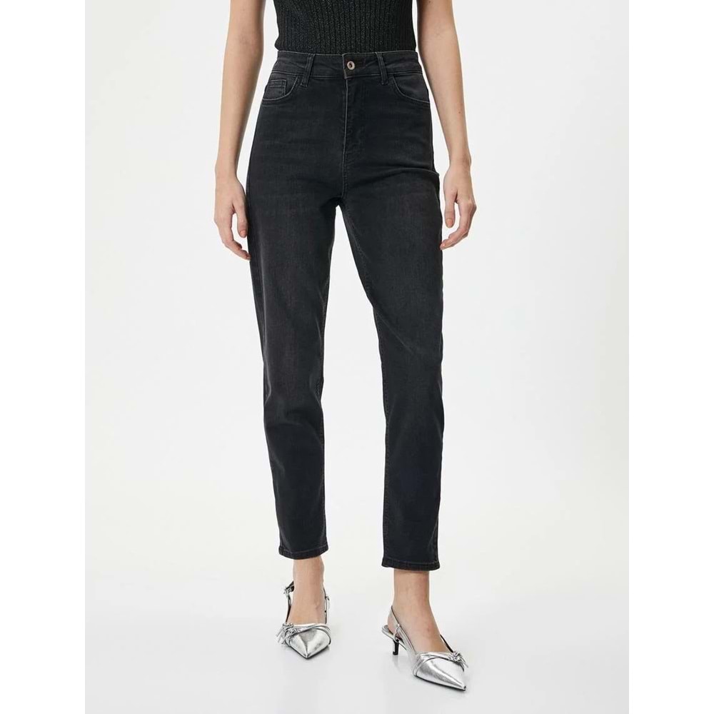 Yüksek Bel Mom Kot Pantolon Esnek Cepli Dar Kalıp Pamuklu - Slim Mom Jean - KOTON - 4SAL40025MD - SİYAH - 28/32